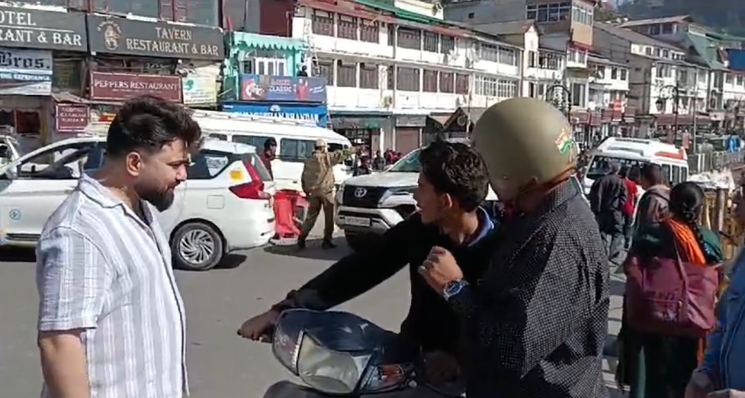 Helmet Man of India Raghavendra Kumar