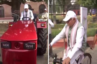 MANOHAR LAL KHATTAR RODE TRACTOR