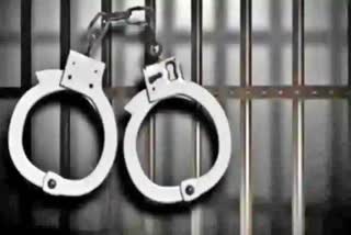 YOUNGSTER ARRESTED IMPERSONATION  CRIME NEWS KANNUR  LATEST MALAYALAM NEWS  പൊലീസ് ചമഞ്ഞ് പണം തട്ടൽ