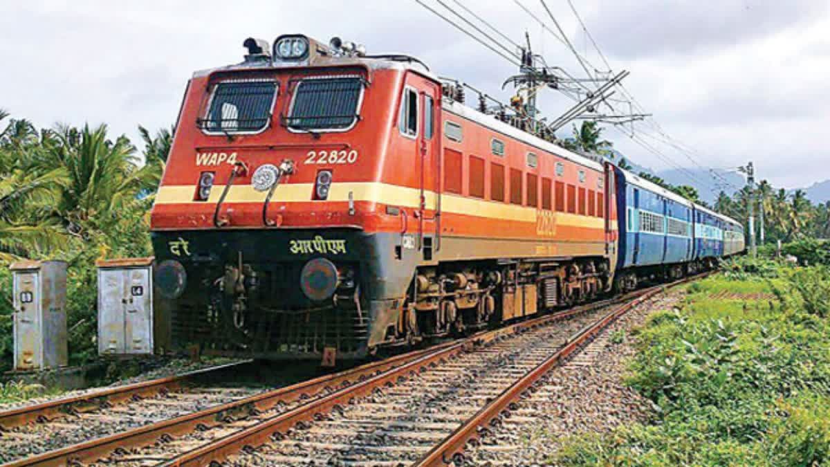 Smoke in Secunderabad Sirpur Kagaznagar Train