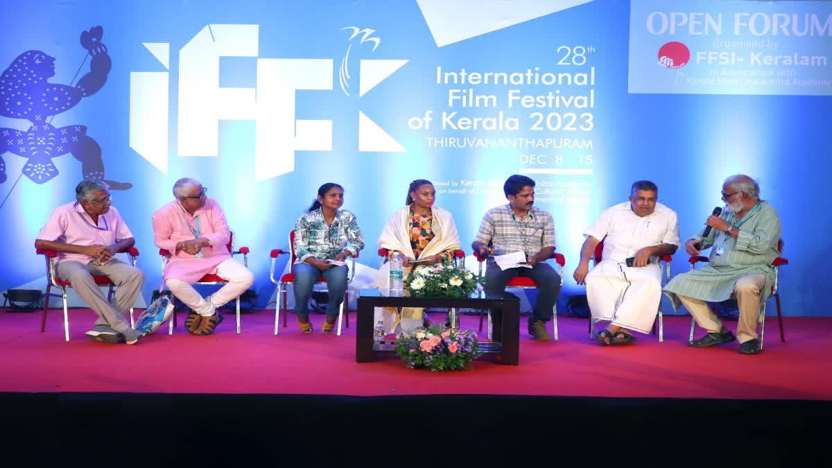 Spirit of Cinema award  Wanuri Kahiu  Kenyan director  Kenyan director Wanuri Kahiu  Spirit of Cinema award at IFFK  IFFK  International Film Festival of Kerala  28th IFFK  കേരള രാജ്യാന്തര ചലച്ചിത്ര മേള  വനൂരി കഹിയൂ  Rafiki movie director  സ്‌പിരിറ്റ് ഓഫ് സിനിമ  പുരസ്‌കാരം ഏറ്റുവാങ്ങി വനൂരി കഹിയൂ