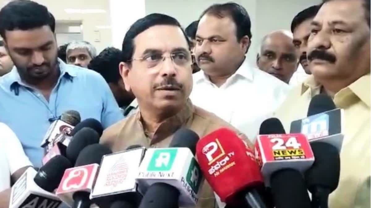 ALL ARE IN DIRECT CONTACT WITH ME INCLUDING VASUNDHARA RAJE SAYS UNION MINISTER PRALHAD JOSHI