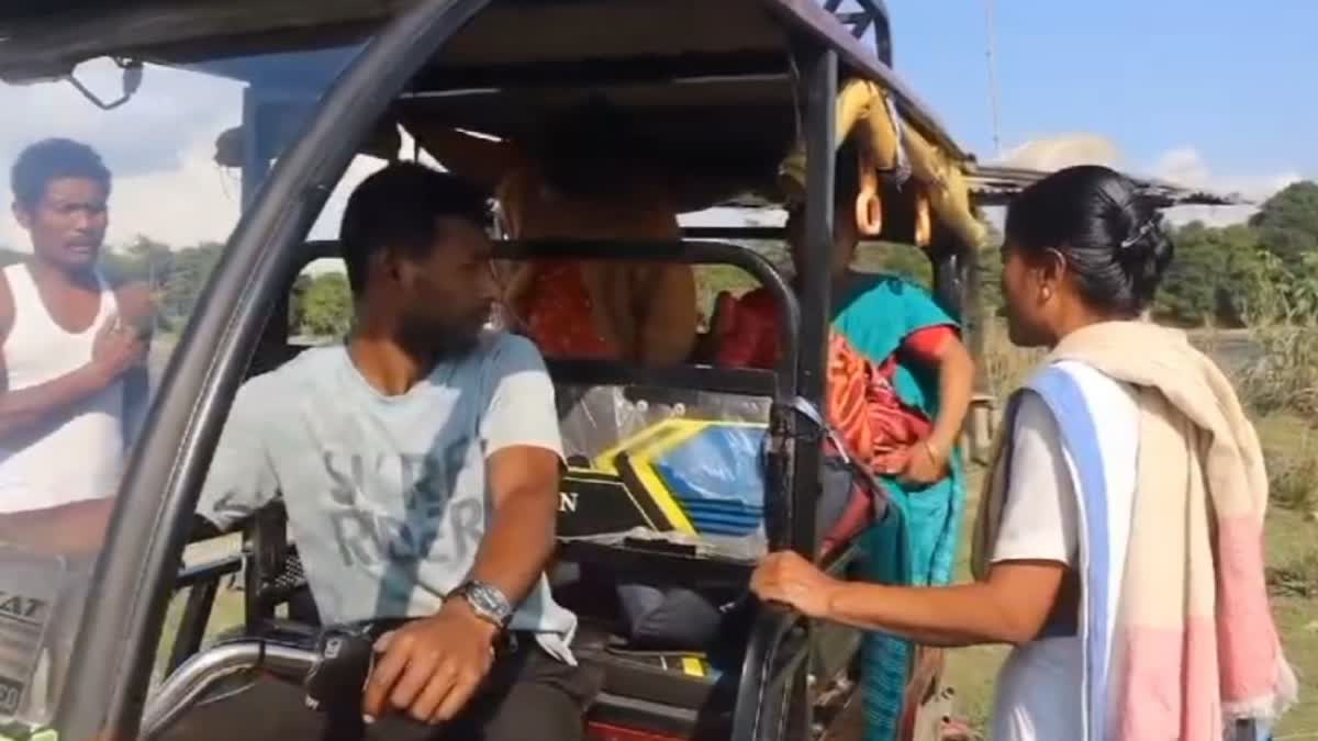 Woman gives birth to child on the road