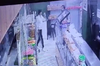 Miscreants attacked the dairy owner In Ludhiana, cctv pictures of the beating