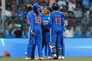 India Women vs England Women 3rd T20 Score update