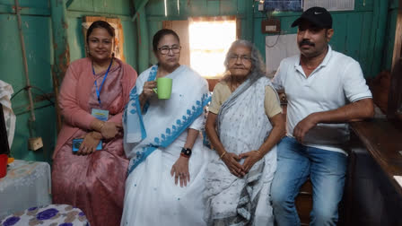 Mamata Banerjee visits house of local old lady