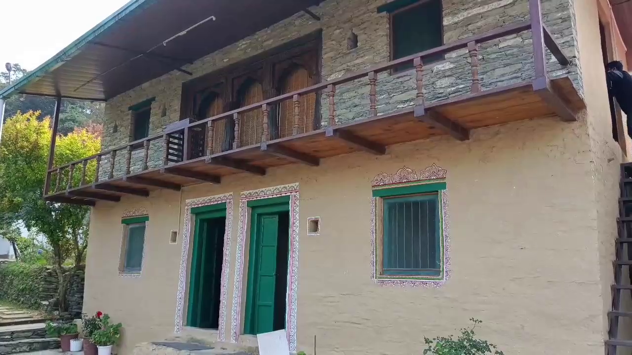 Rawat Village Pathaal Homestay