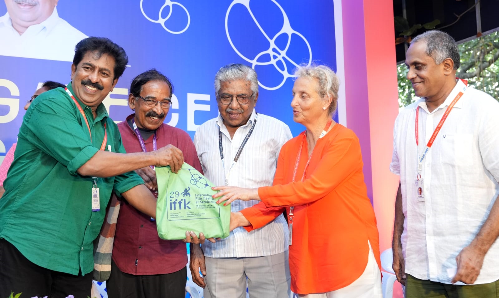 IFFK DELEGATE KIT  IFFK NEWS  രാജ്യാന്തര ചലച്ചിത്ര മേള  KERALA NEWS