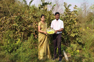 Chhattisgarh Couple Encourages Tree Planting By Distributing Fruits,