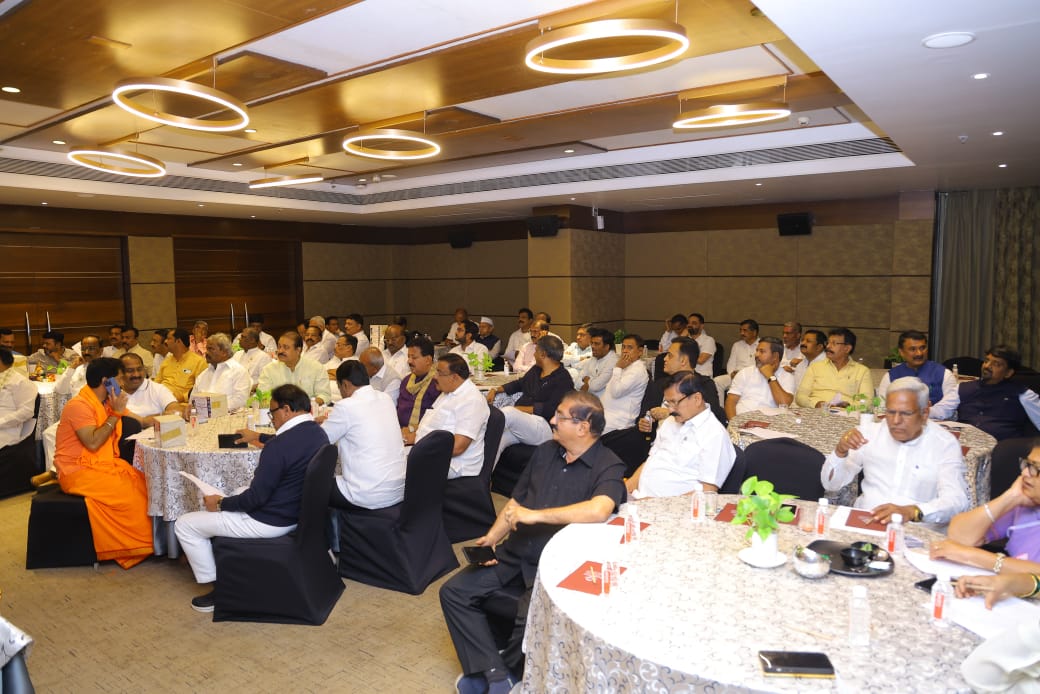 Basanagouda Patil Yatnal, Ramesh Jarkiholi absent from BJP legislative party meeting held in Belagavi