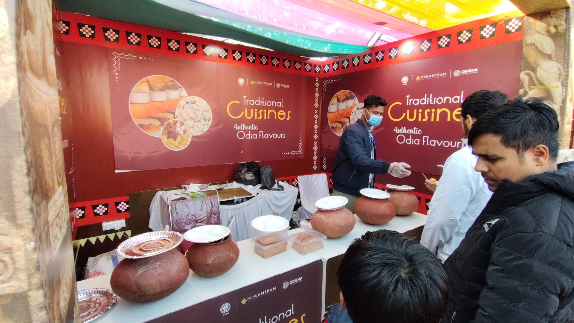 International Gita Mahotsav 2024 Odisha pavilion on Kurukshetra Brahmasarovar becomes center of attraction people are tasting Odisha dishes