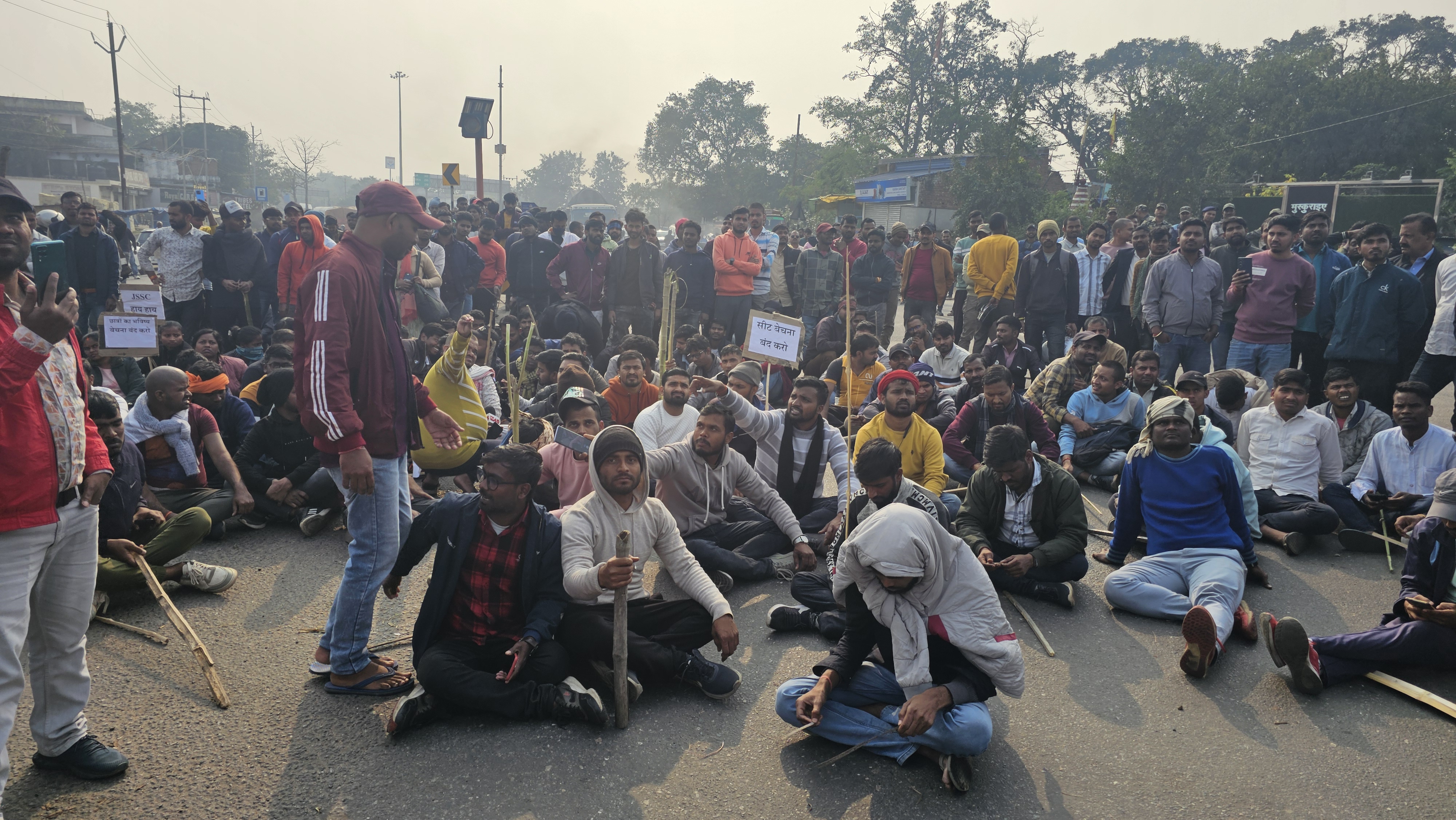 Students of Hazaribag bandh in protest against JSSC CGL exam result