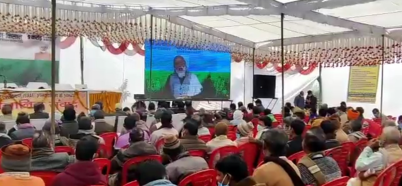 pm modi interacts with farmers