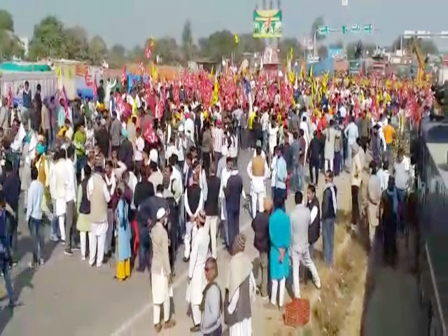 Mahapadav at Shahjahanpur, Delhi-Jaipur highway blocked