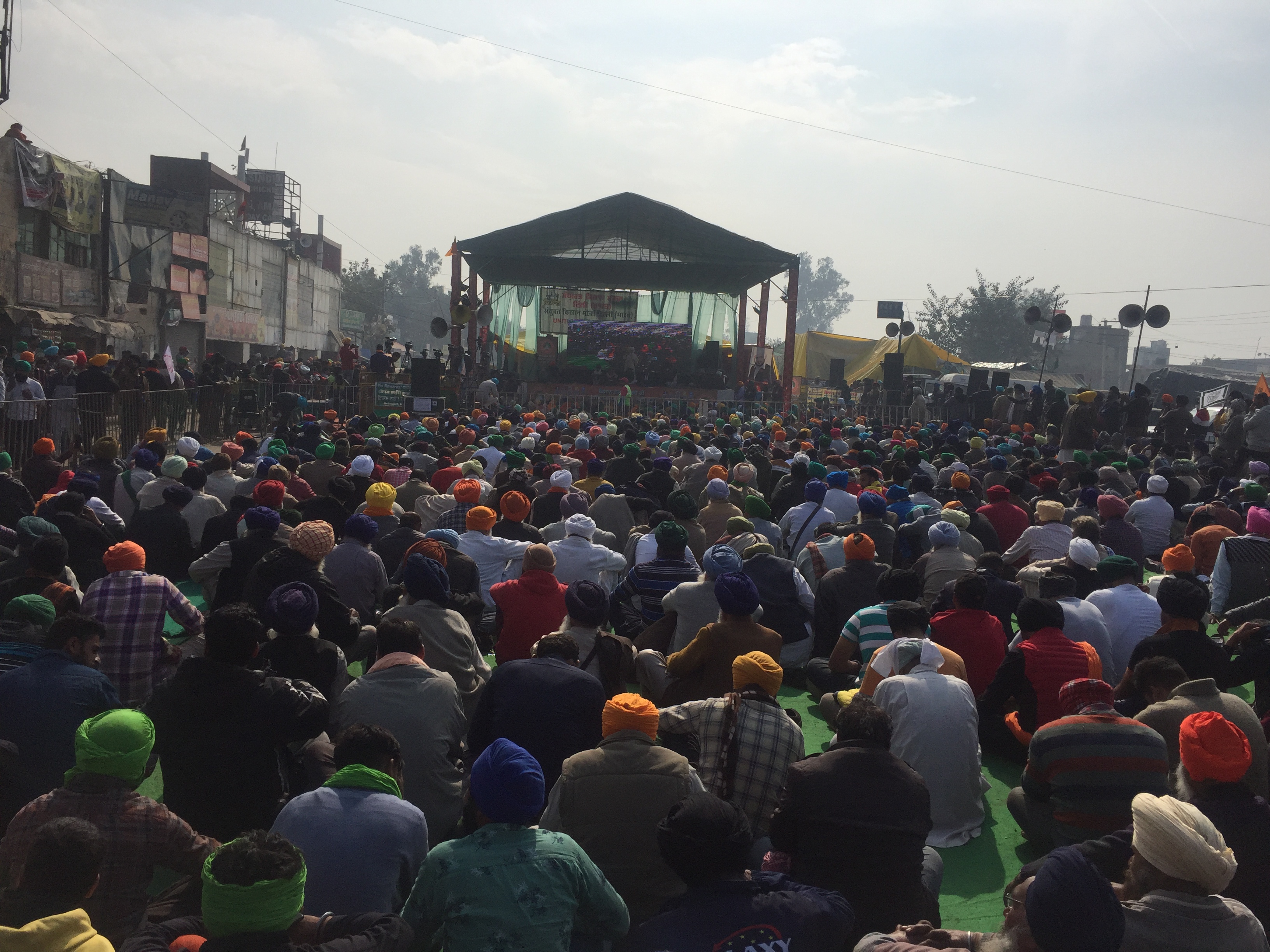 Meeting of farmers' union underway at Singhu border