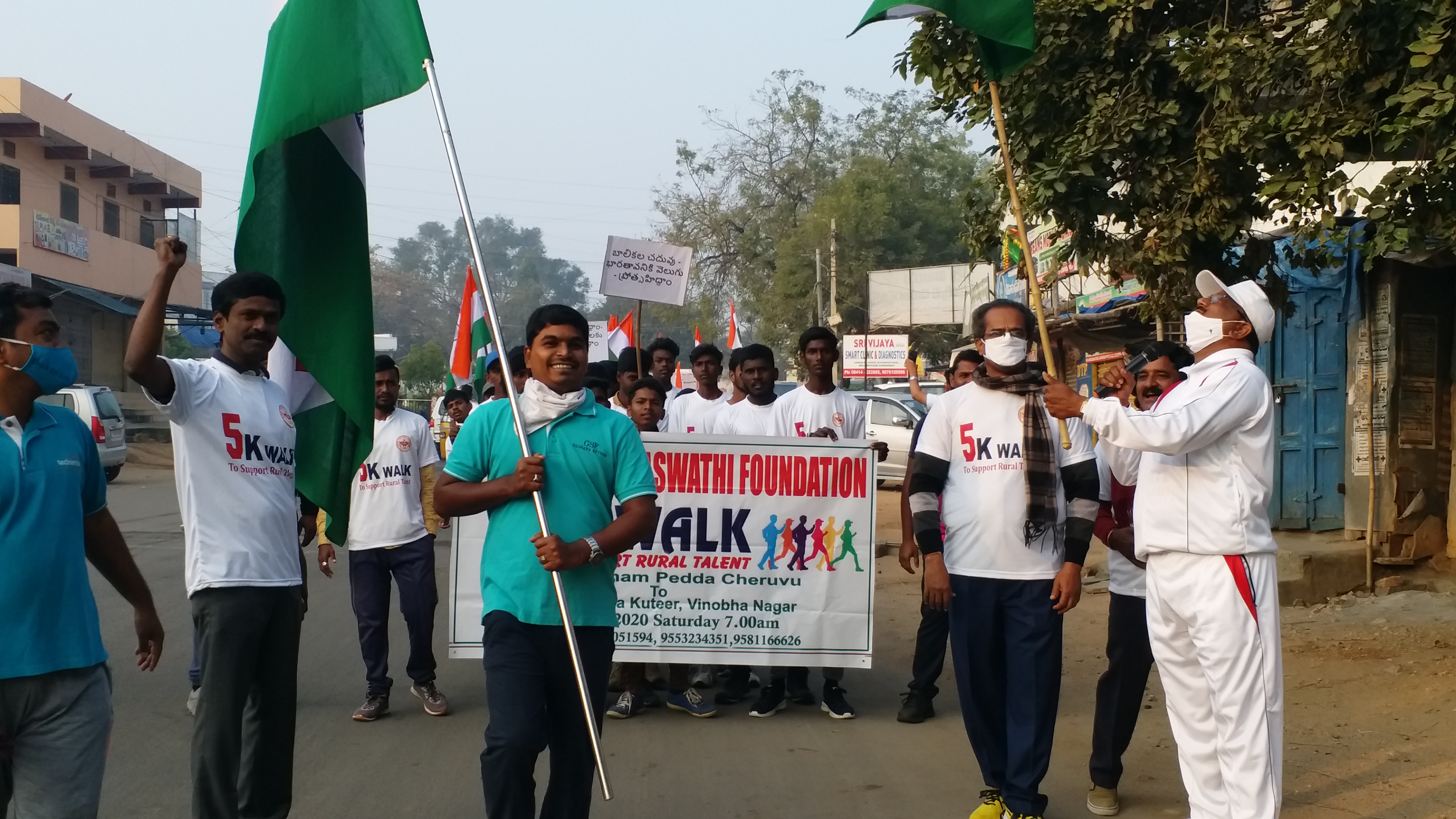 huge Students participating in the 5K Walk at ibrahimpatnam