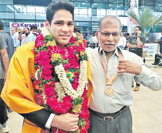 farmer boxer samsamuddin made his sons boxing champions