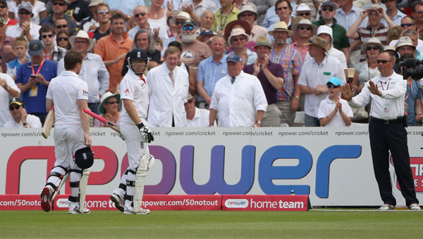 MS Dhoni's decision to recall Ian Bell to the crease during the 2011 Trent Bridge Test