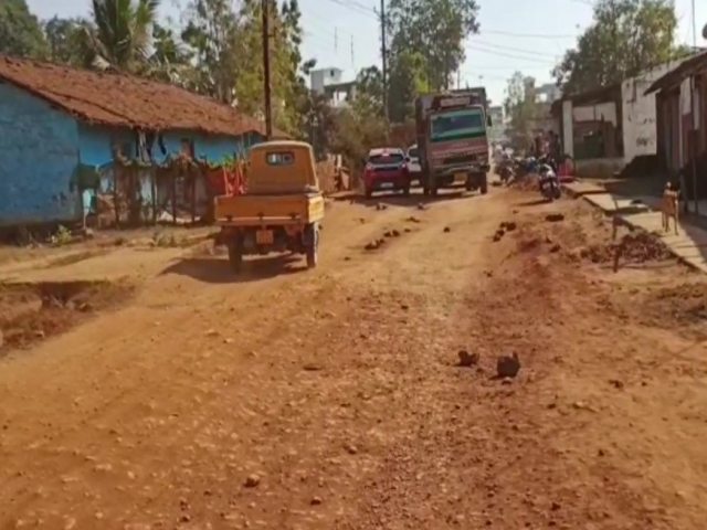 slow construction of road in kondagaon