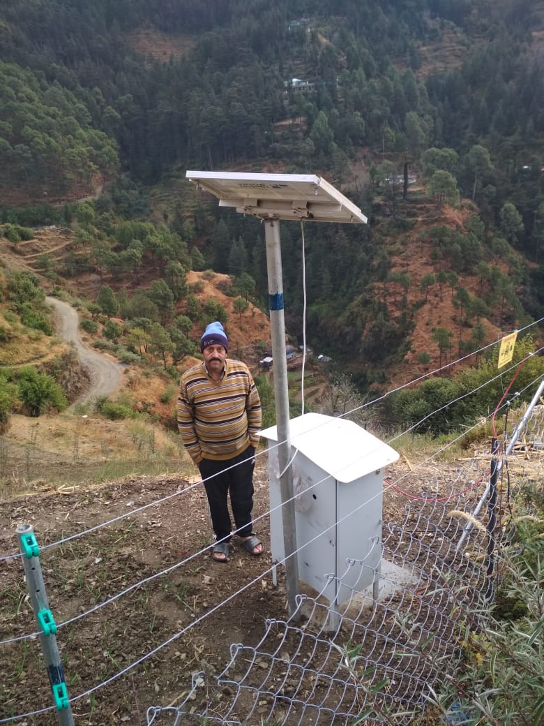 solar powered fence