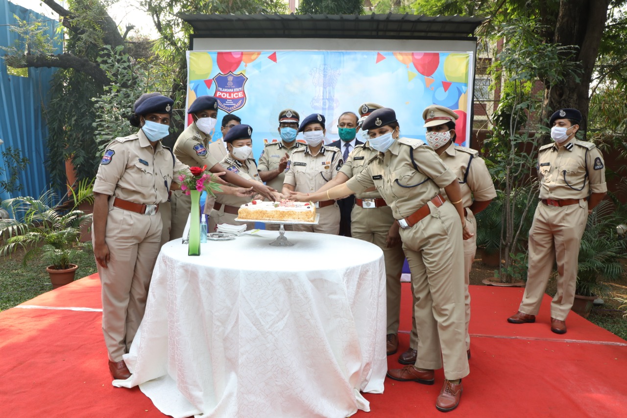 police officers celebrated new year in hyderabad