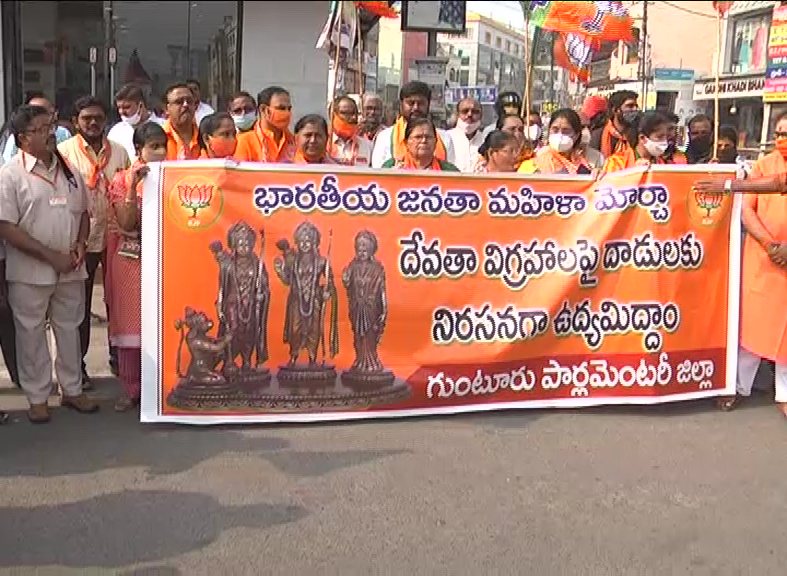 bjp followers protest opposing attacks on temples in the state