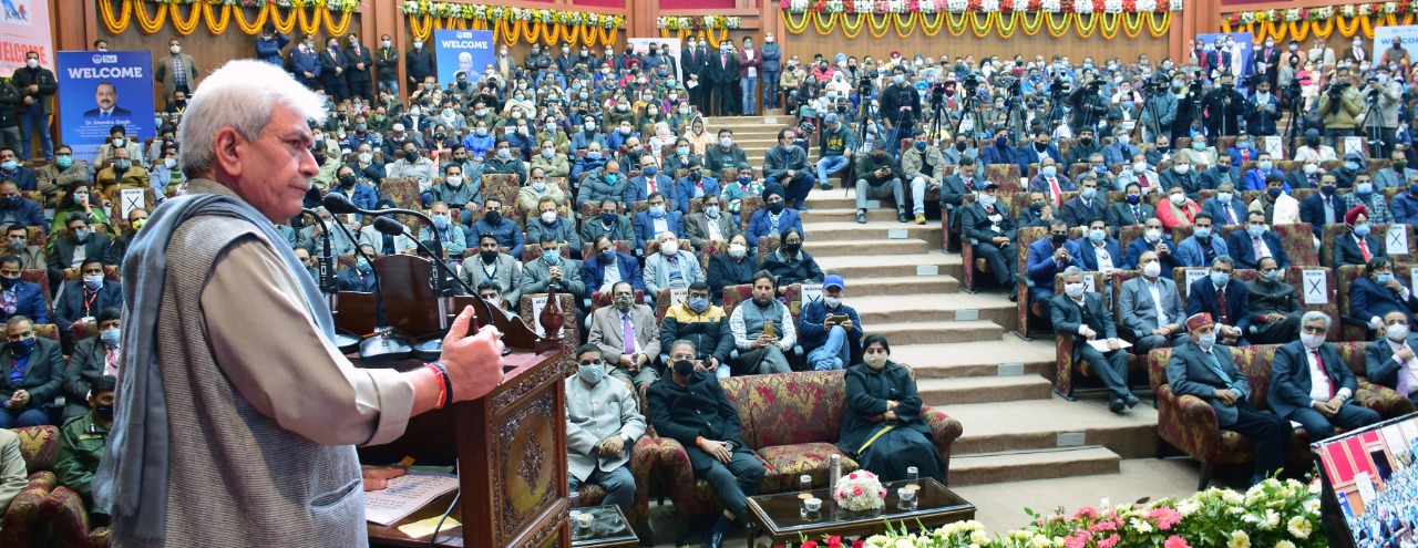 جموں و کشمیر انتظامیہ نے این ایچ پی سی کے ساتھ تاریخی معاہدے پر دستخط کیے