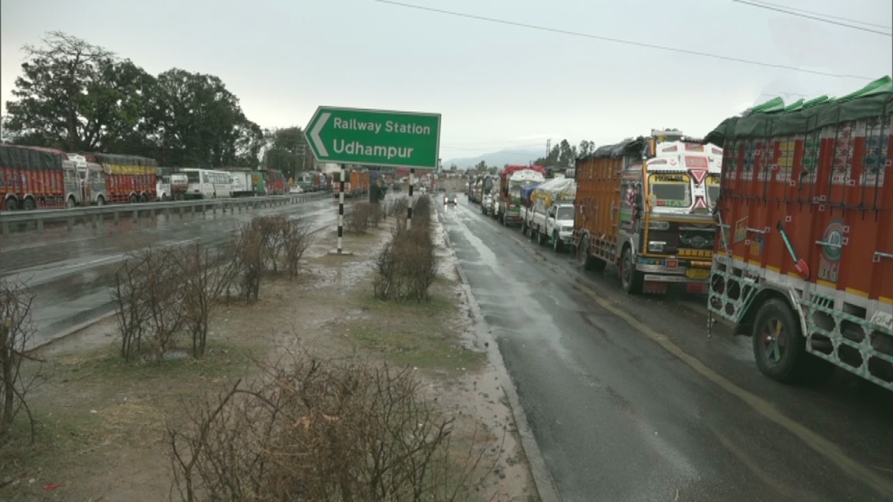 India Meteorological Department has predicted that heavy snowfall may occur in higher reaches of the State tomorrow