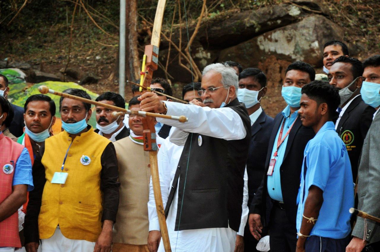 CM Baghel doing archery