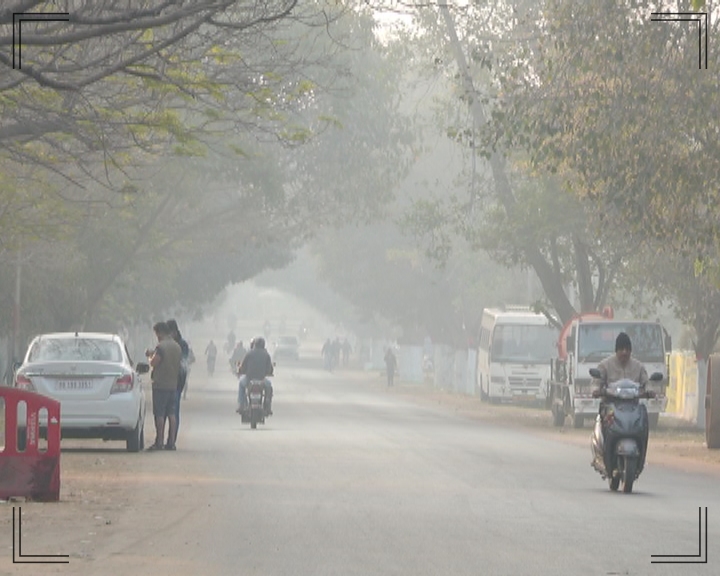 ସହରର ଚାକଚକ୍ୟରେ କୁହୁଡି ପାଲଟିଛି ଗାଁର ଶୀତ