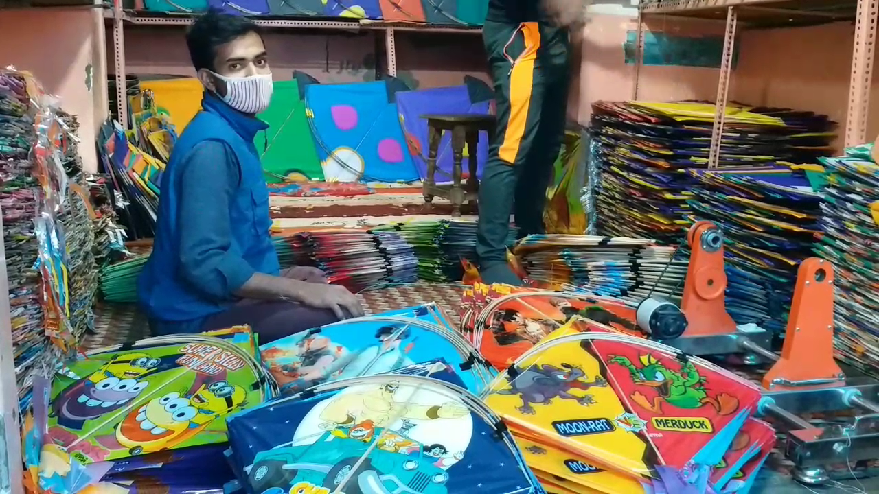 kite market of jaipur, मकर संक्रांति पर पतंग की खरीदारी