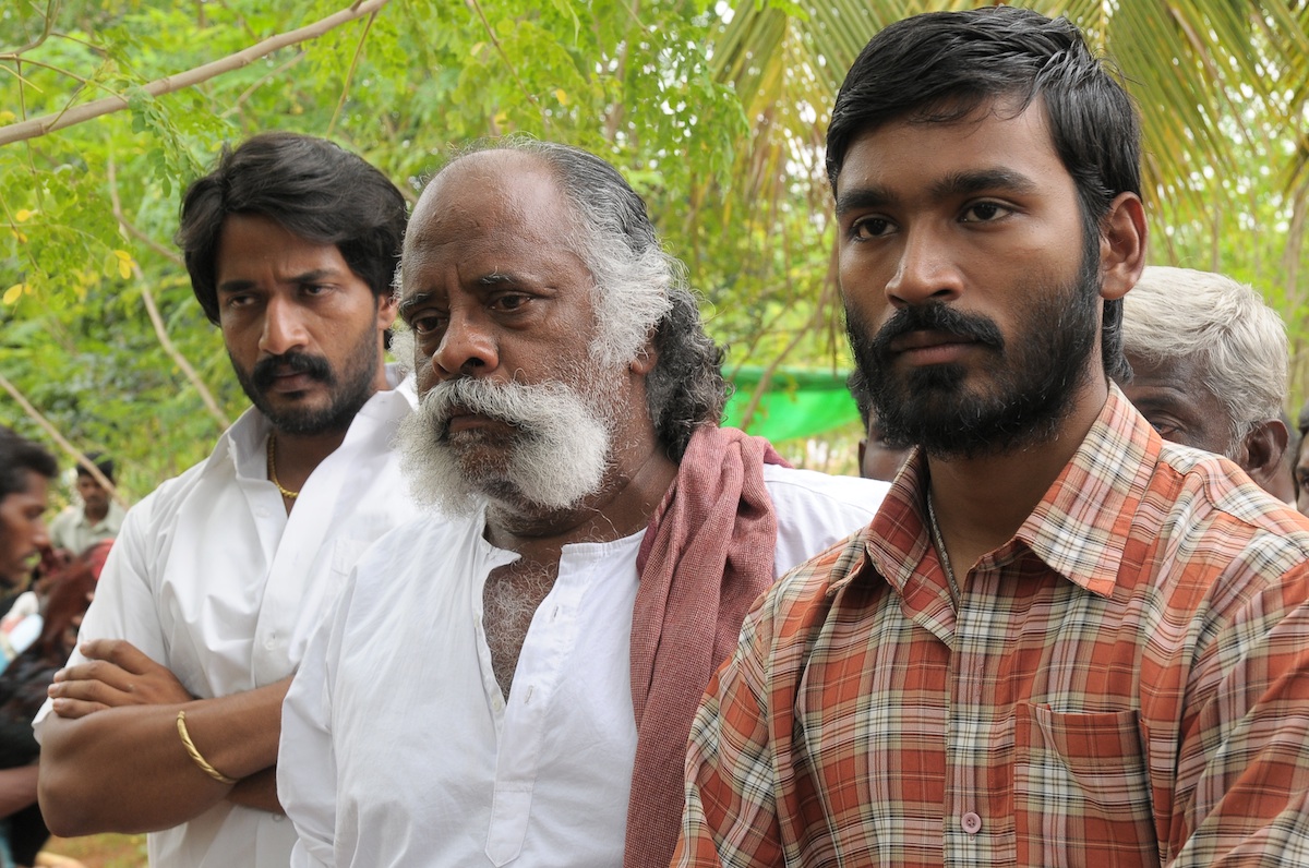 tamil movie Aadukalam celebrating 10 year  ആടുകളം പിറന്നിട്ട് പത്ത് വര്‍ഷം  സിനിമ ആടുകളം  ആടുകളം  ധനുഷ് ആടുകളം വാര്‍ഷികം  ധനുഷ് താപ്‌സി പന്നു  ധൻുഷ് വെട്രിമാരന്‍  Aadukalam celebrating 10 year  tamil movie Aadukalam  tamil movie Aadukalam news  dhanush vetrimaaran