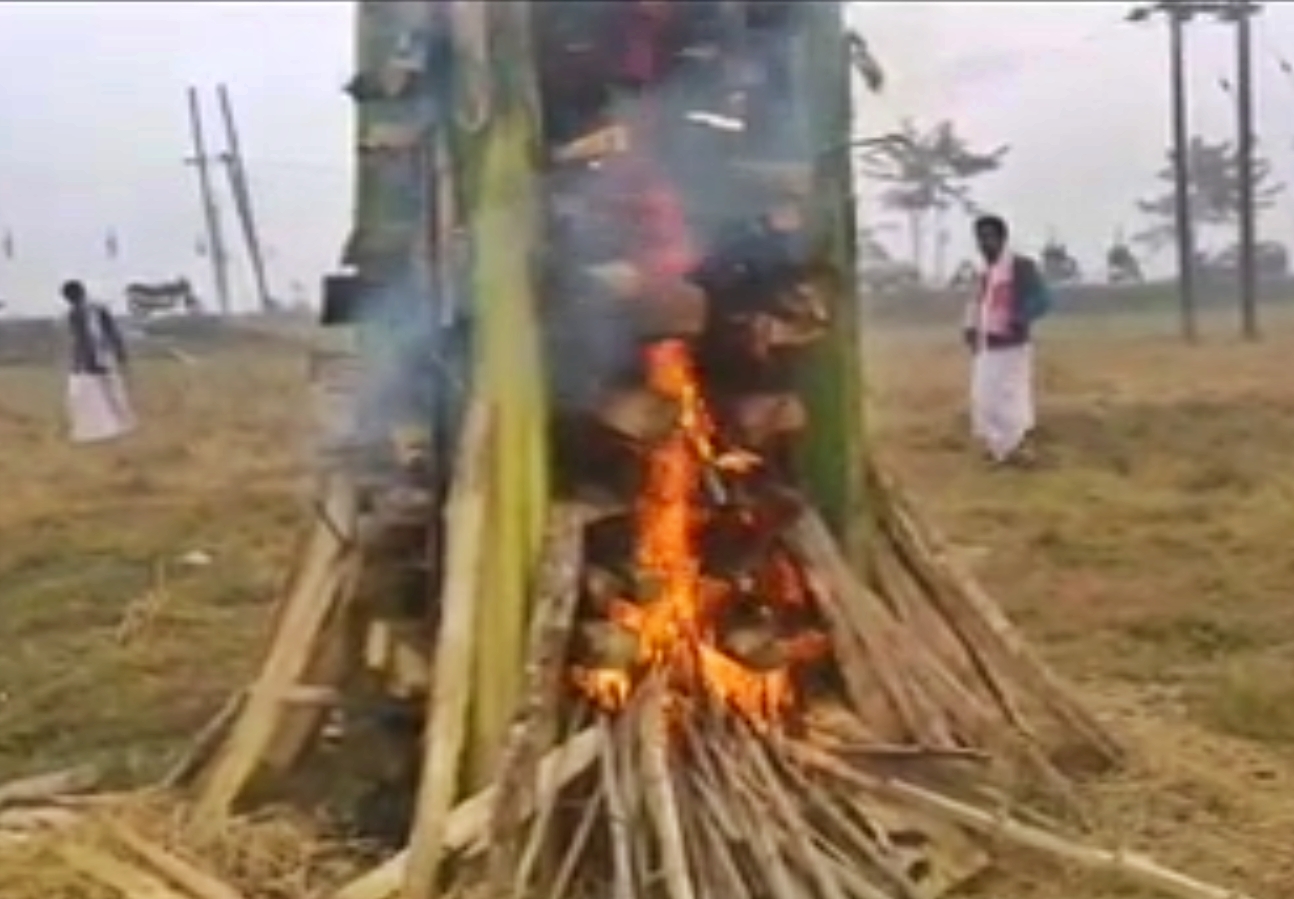 মেজিৰ জুইৰ উত্তাপ ল'লে শিৱসাগৰবাসীয়ে