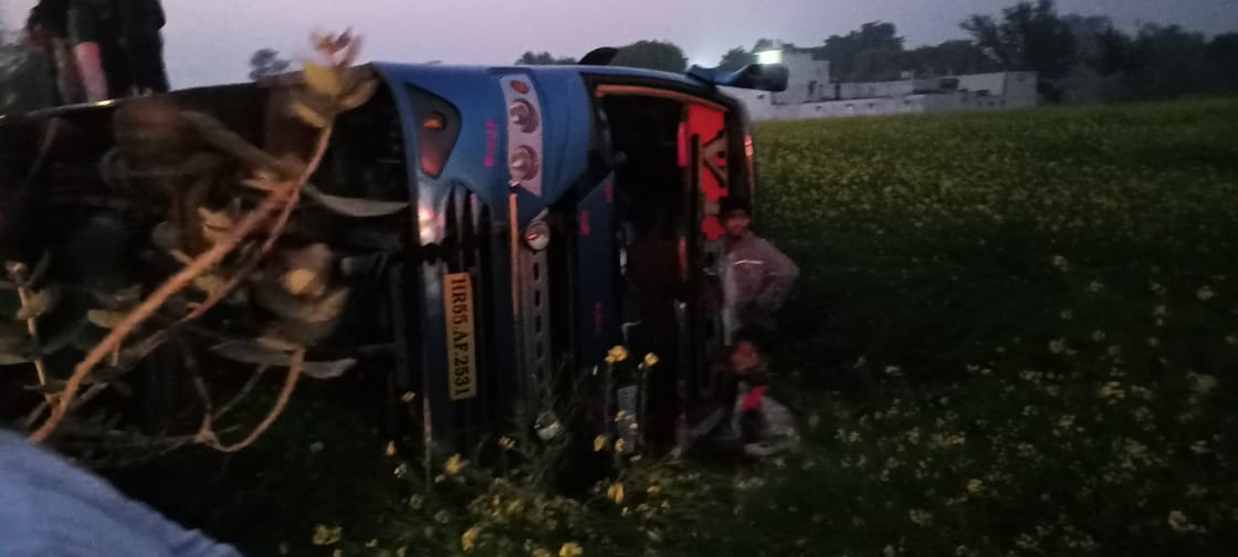 bus overturned, alwar news