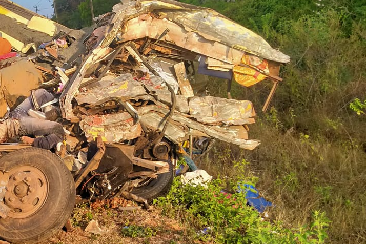 11 killed in Karnataka Road Accident