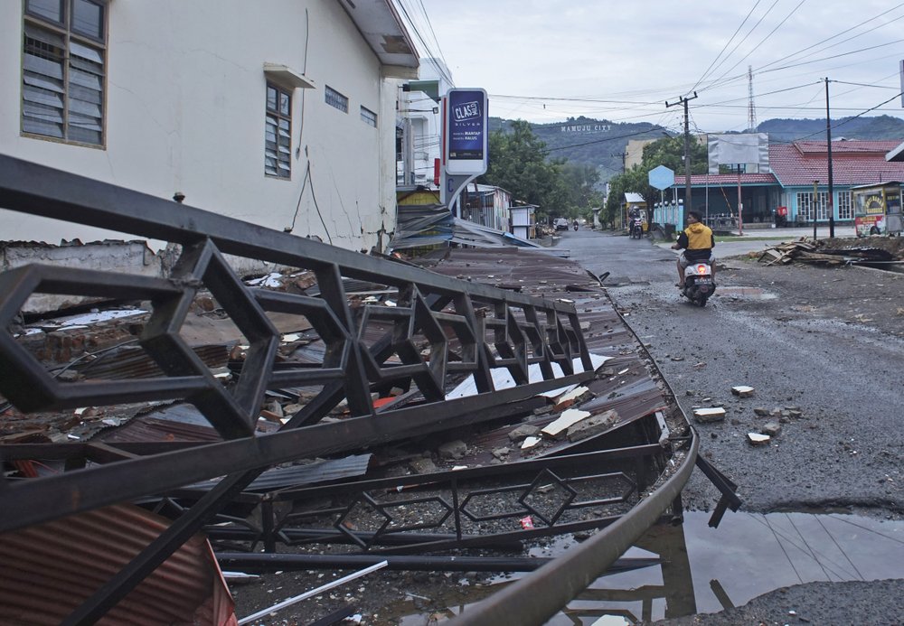 45 killed, hundreds injured after 6.2 magnitude quake hits Indonesia