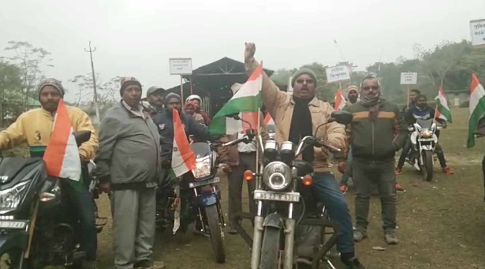 bike-rally-in-sabowa-on-various-demand-by-sah-mojdur-sramik