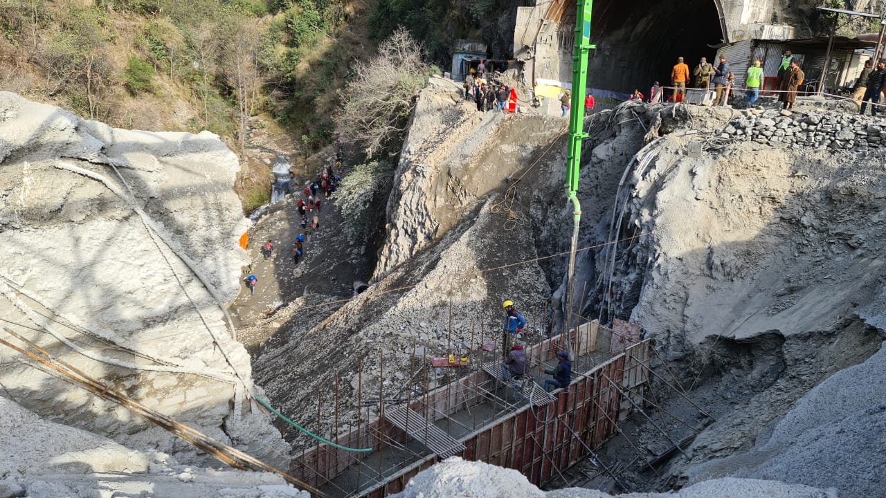 BRO constructs 110-feet bailey bridge at Kela Morh on Jammu-Srinagar highway in 60 hours