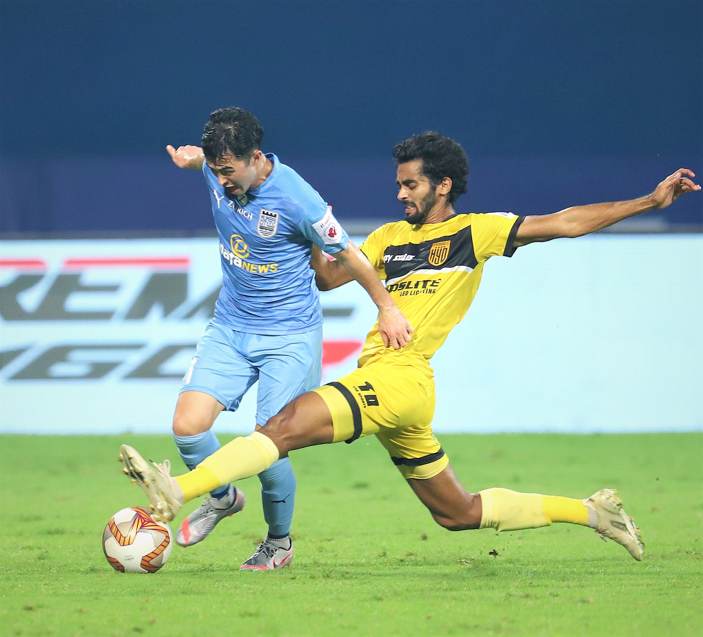 isl: HYDERABAD fc VS MUMBAI CITY