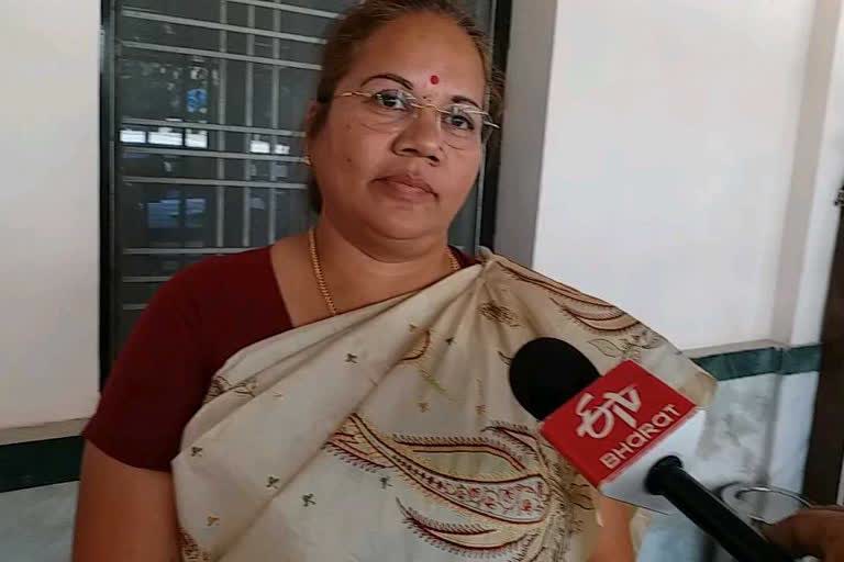 Kiranmayi Nayak, Chairman of State Women's Commission visits Bastar