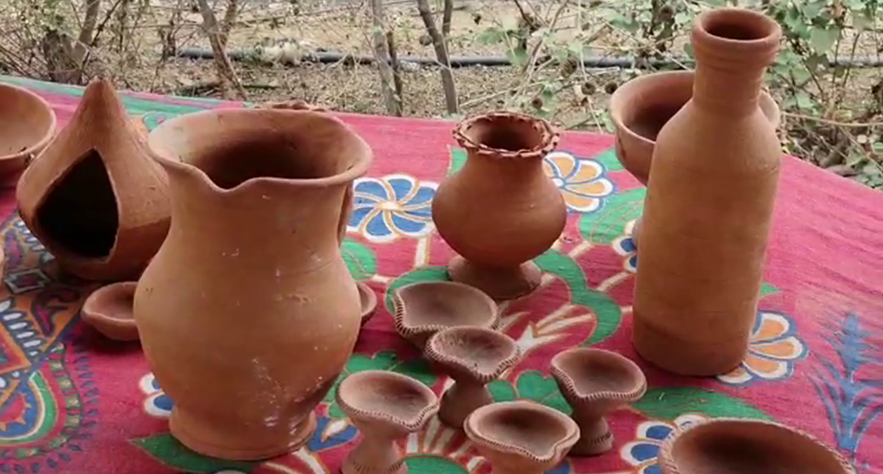 training-to-potters-and-distribute-electric-instruments-at-choutuppal-in-yadadri-bhuvanagiri-district