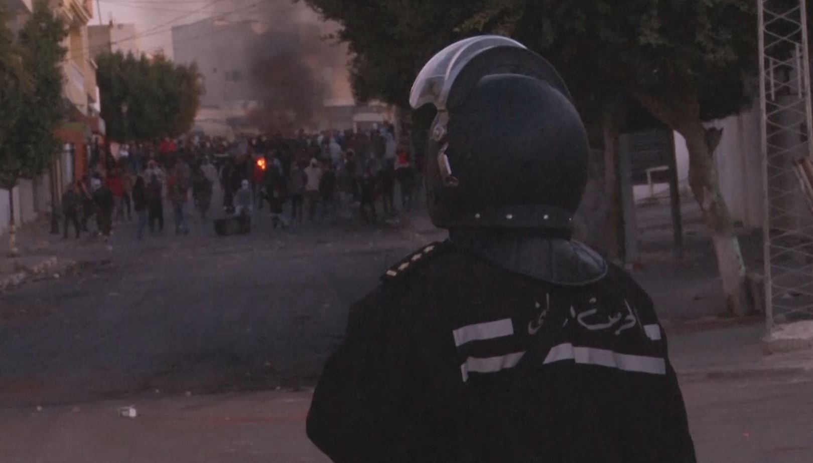 tunisian president calls for end to violent protests