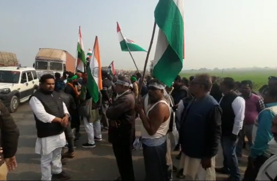 Supporters of RJD MLA clash with cops after farmers stopped from marching to Delhi