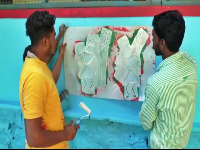 Old students painted their school wall in Hubli