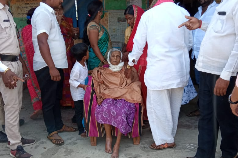 Grandson's victory by grandma's last vote, grandmother's death after voting, grandchild won by one vote