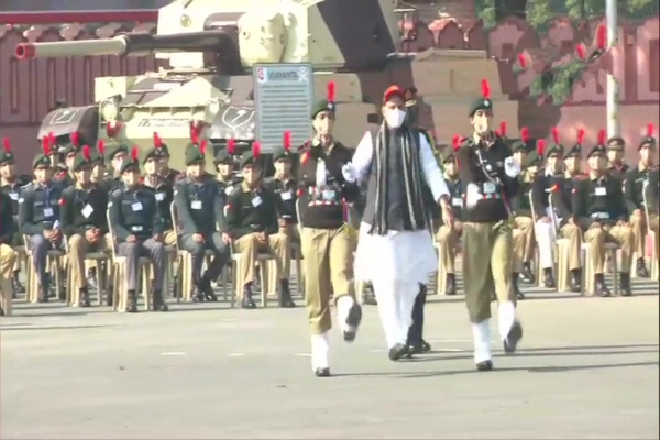 Defence-Minister-Rajnath-Singh-inspects-a-guard-of-honour-during-the-annual-NCC-Rally