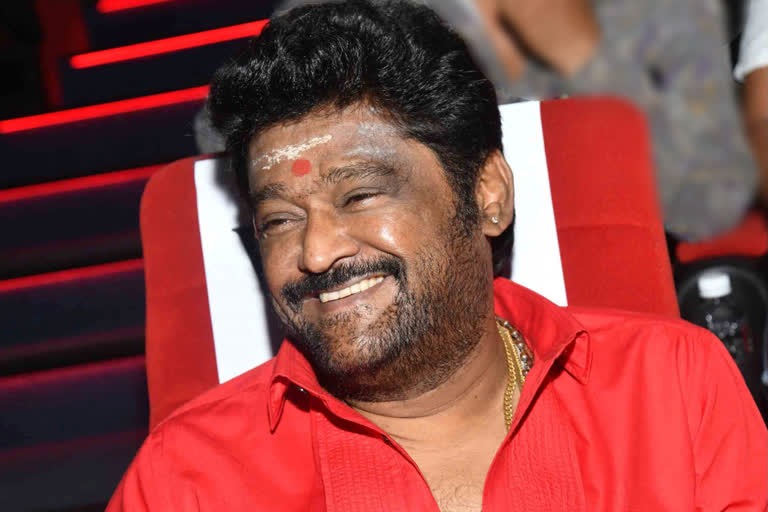 jaggesh share a photo with his  father