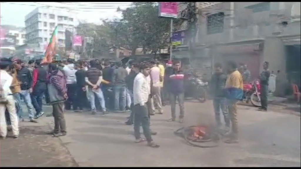 Bharatiya Janata Party workers attacked allegedly by TMC workers in Howrah