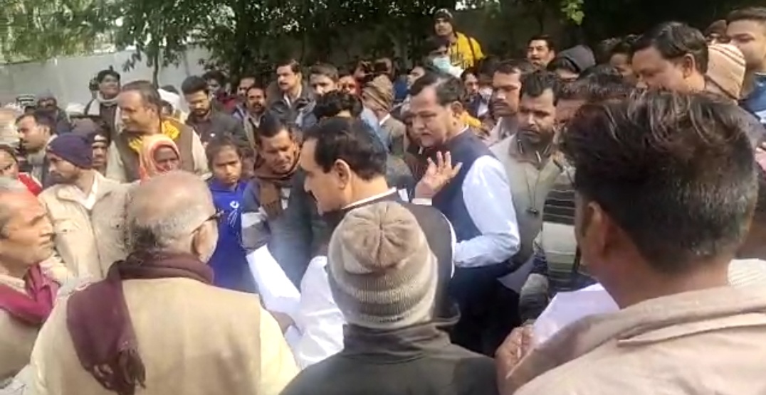 Residents complain to Narottam Mishra