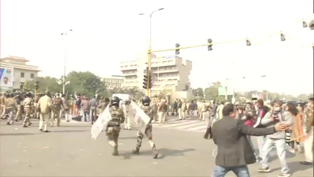 R-Day tractor rally: Security tightened in Delhi